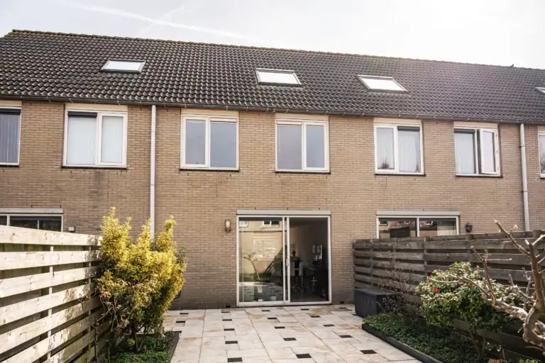 Alexander Polaplein 11